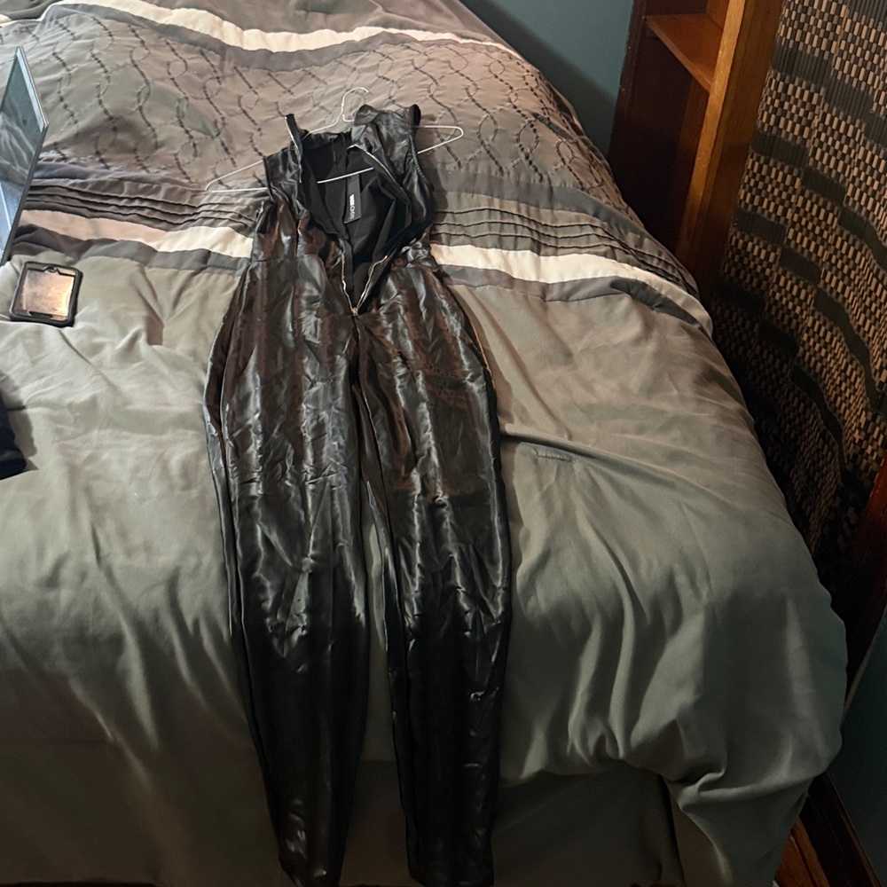 Fashion Nova Shiny Black Zip-Up Jumpsuit - Picture 1 of 3